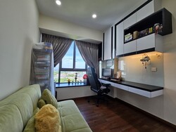 West Coast Drive (D5), Condominium #516886951